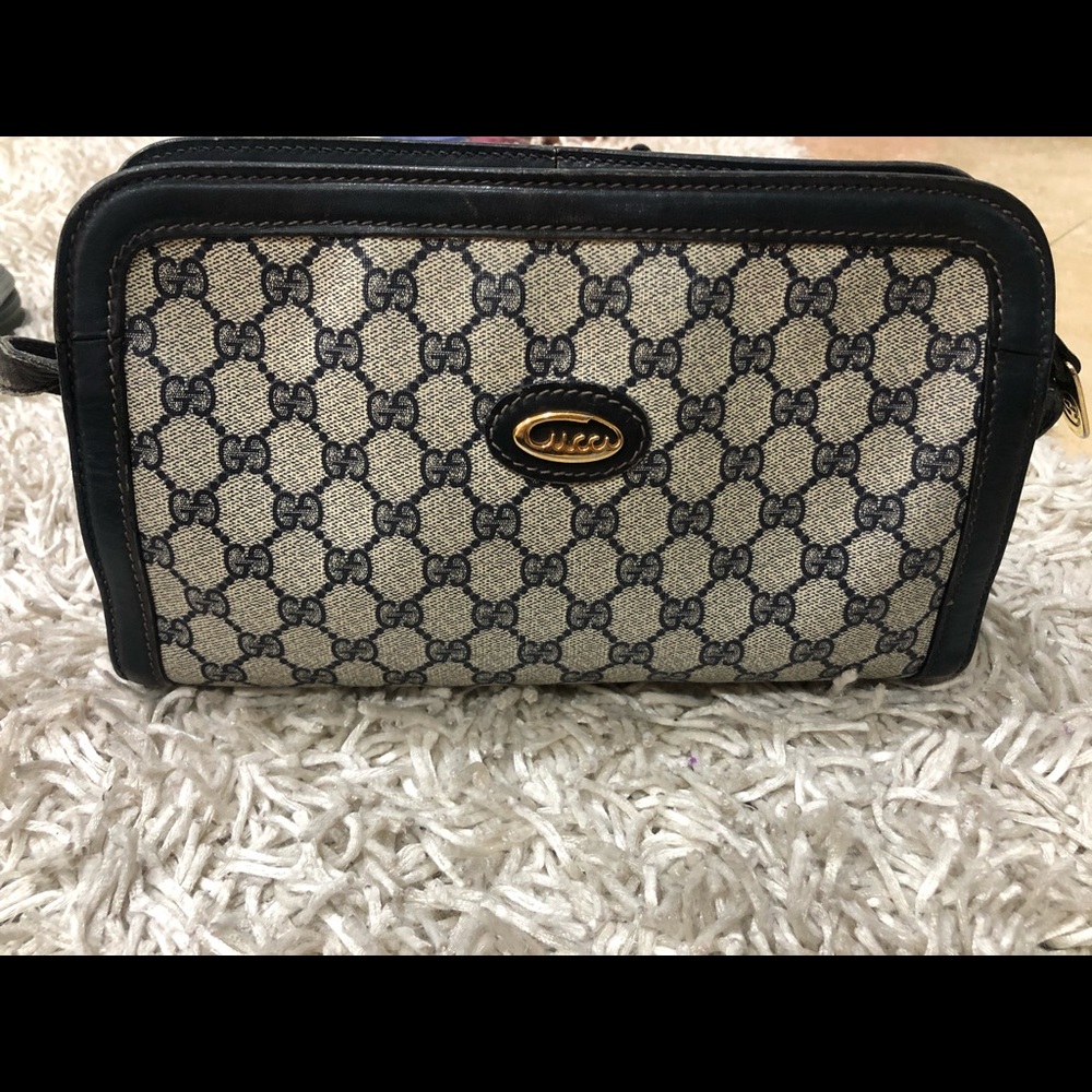 Vintage Gucci crossbody bag